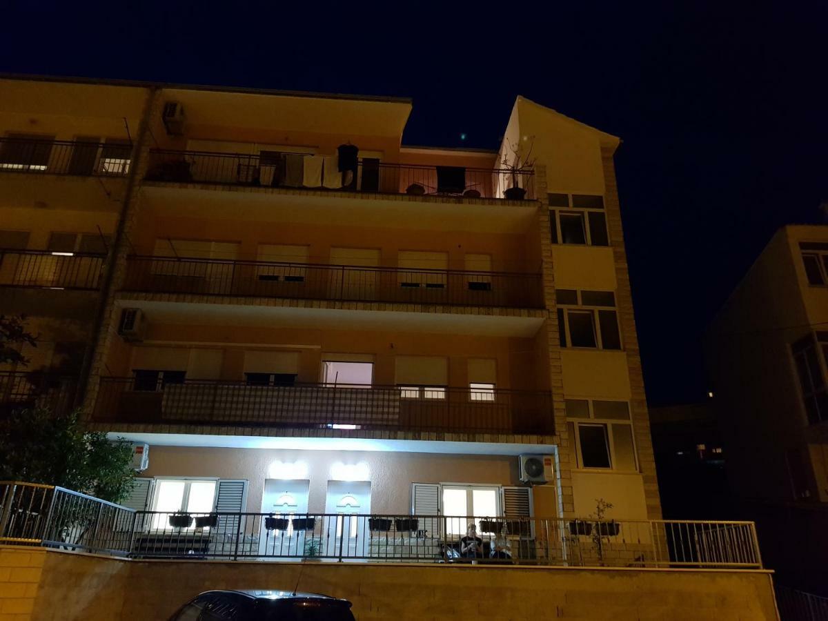 Apartman Cezar Appartement Stobreč Buitenkant foto